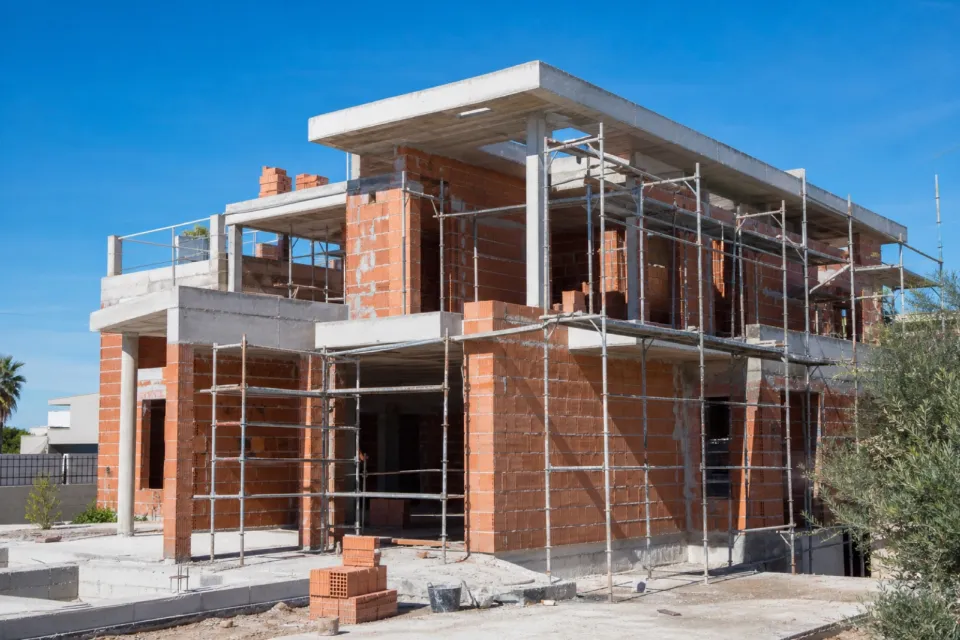 Villa en construcción con vistas al mar en Estepona