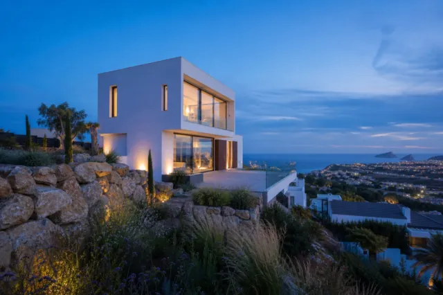 Parcela urbana con vistas panorámicas al mar en Estepona — عکس 2